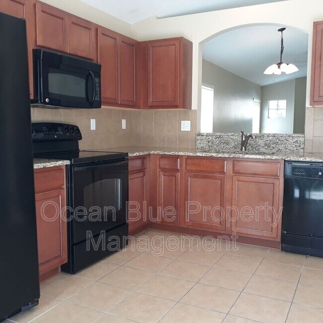 Building Photo - 18200 Cypress Bay Pkwy