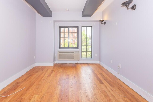 Foto del edificio - 186 Lenox Rd