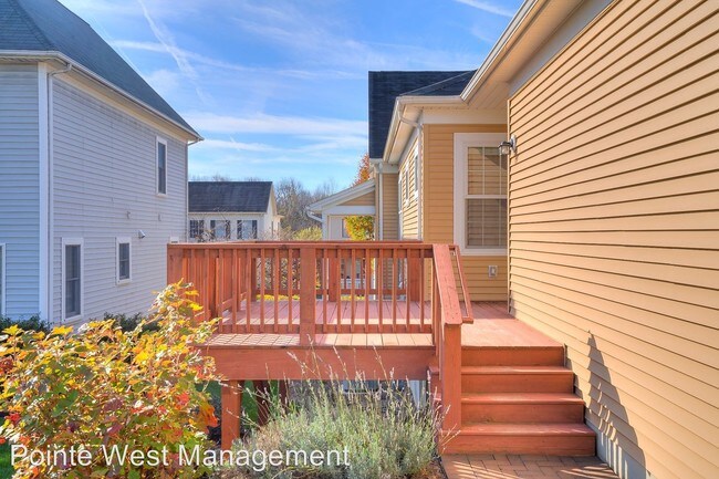 Building Photo - 3 br, 2.5 bath House - 1624 Honeysuckle Dr