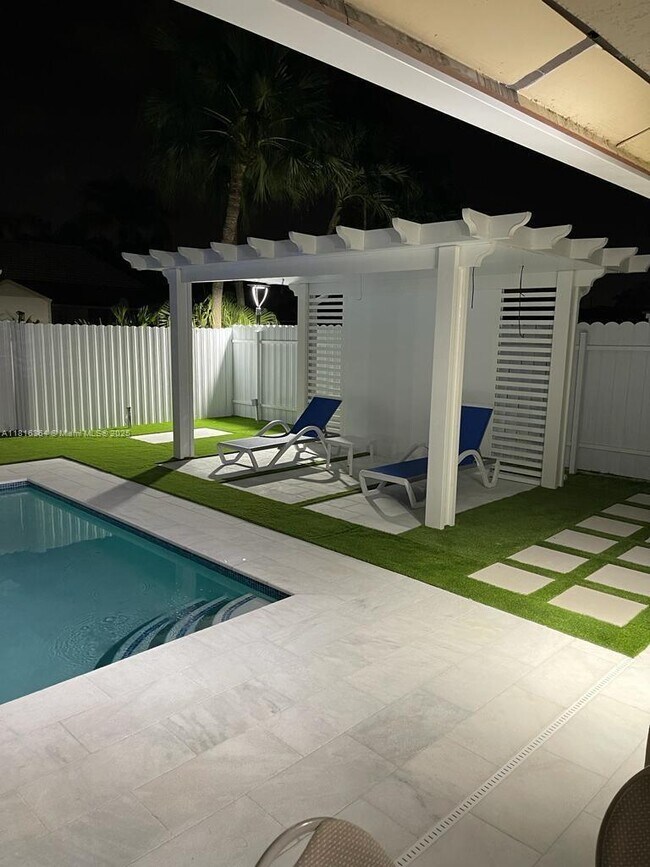 Foto del edificio - 14845 SW 174th St