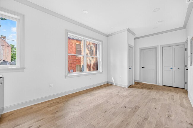 Foto del edificio - 311 East Capitol St SE
