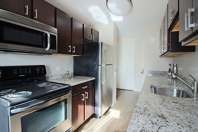 Photo - 38 W Chestnut St Apartment