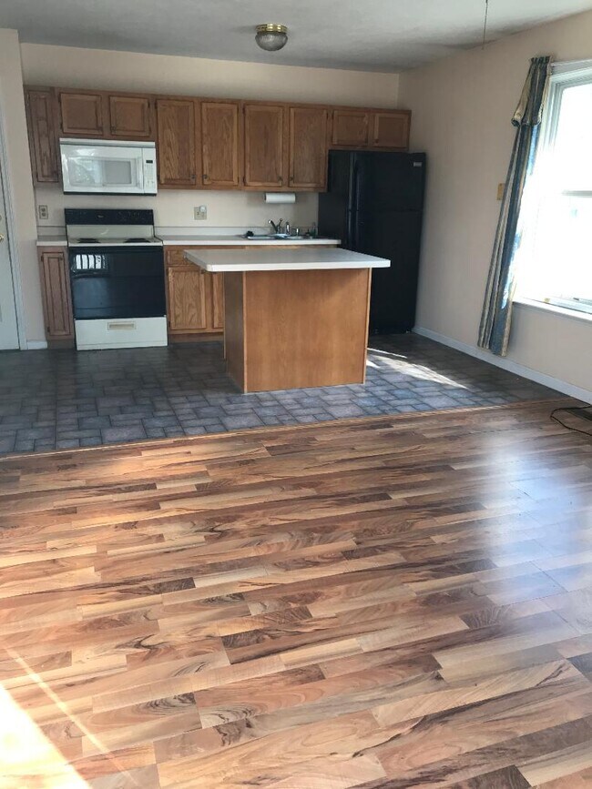 living room floor - 1013 Oak Hill St