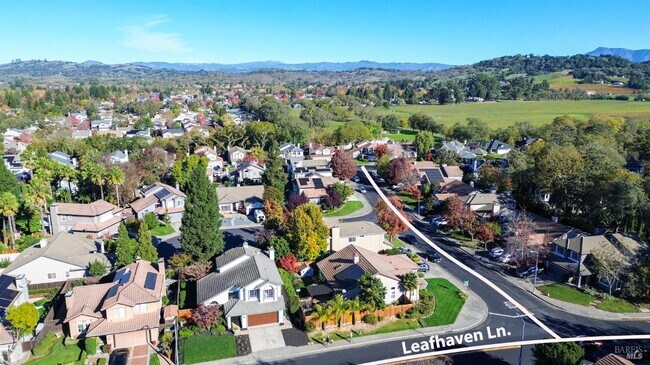 Foto del edificio - 517 Leafhaven Ln