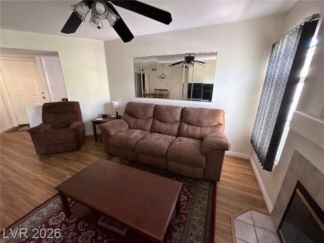 Foto del edificio - 4555 E Sahara Ave