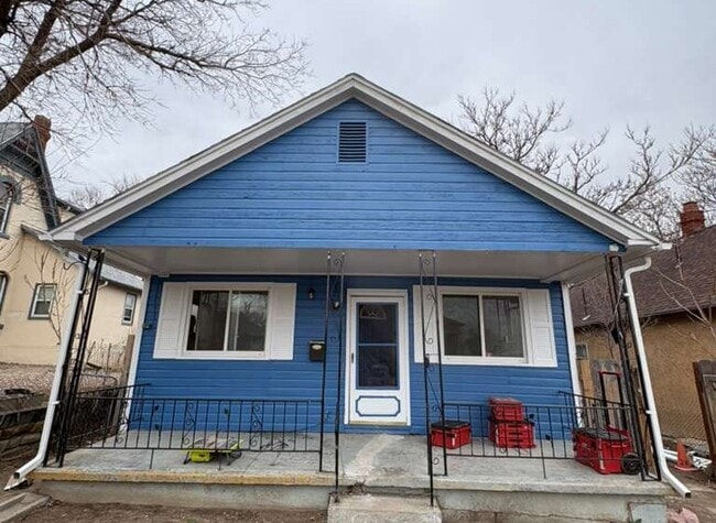 Building Photo - 1226 E 10th St