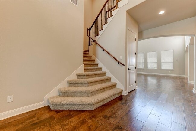 Building Photo - 12911 Medina River Way