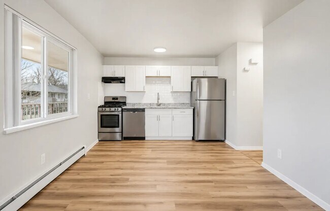 Foto del edificio - 319-321 E Brookside St