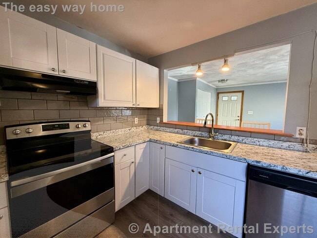 Building Photo - Somerville/Davis Square 2 Bedroom