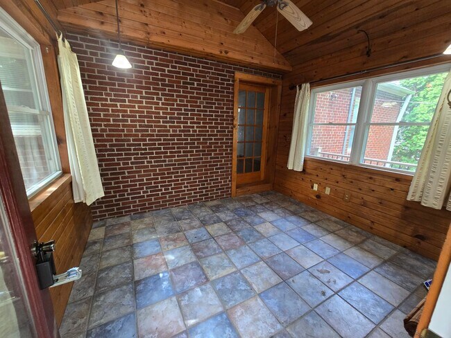 Foto del edificio - 2 Bedroom House