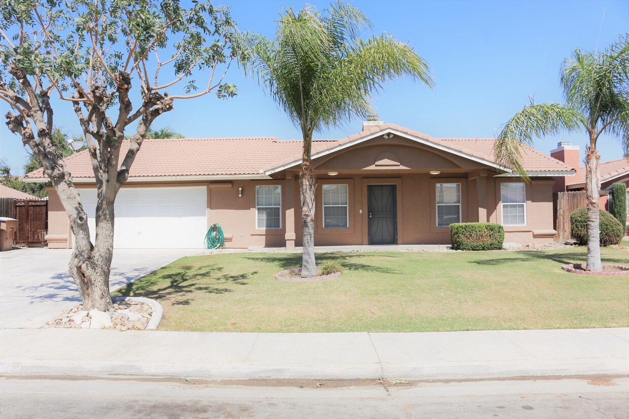 Primary Photo - 1412 Badger Pass Ave