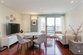 Building Photo - 20 Webster St