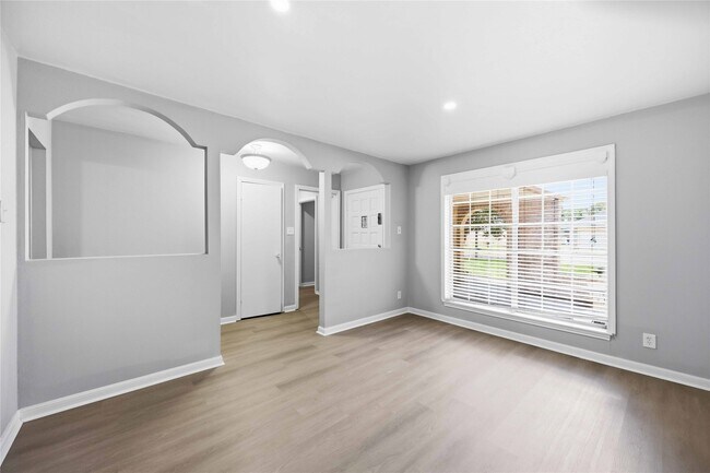 Foto del edificio - 11006 Thackery Ln