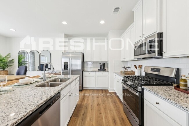 Foto del edificio - 232 Frost Ln