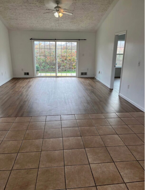 Foto del edificio - 107 Ellistown Rd