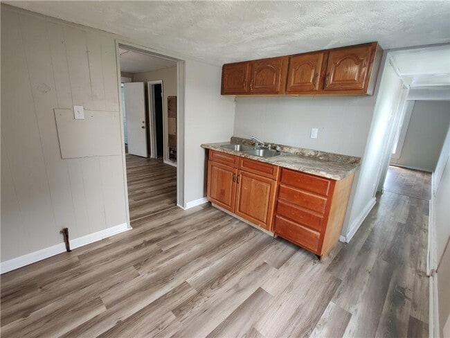 Building Photo - 108 W Pennsylvania St