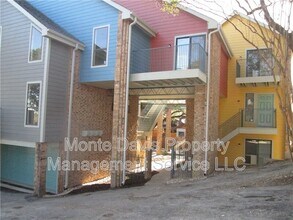 Building Photo - 513 S Park Dr