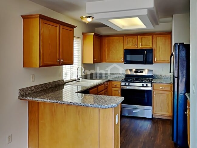 Foto del edificio - 7534 Tuckaway Harbor St