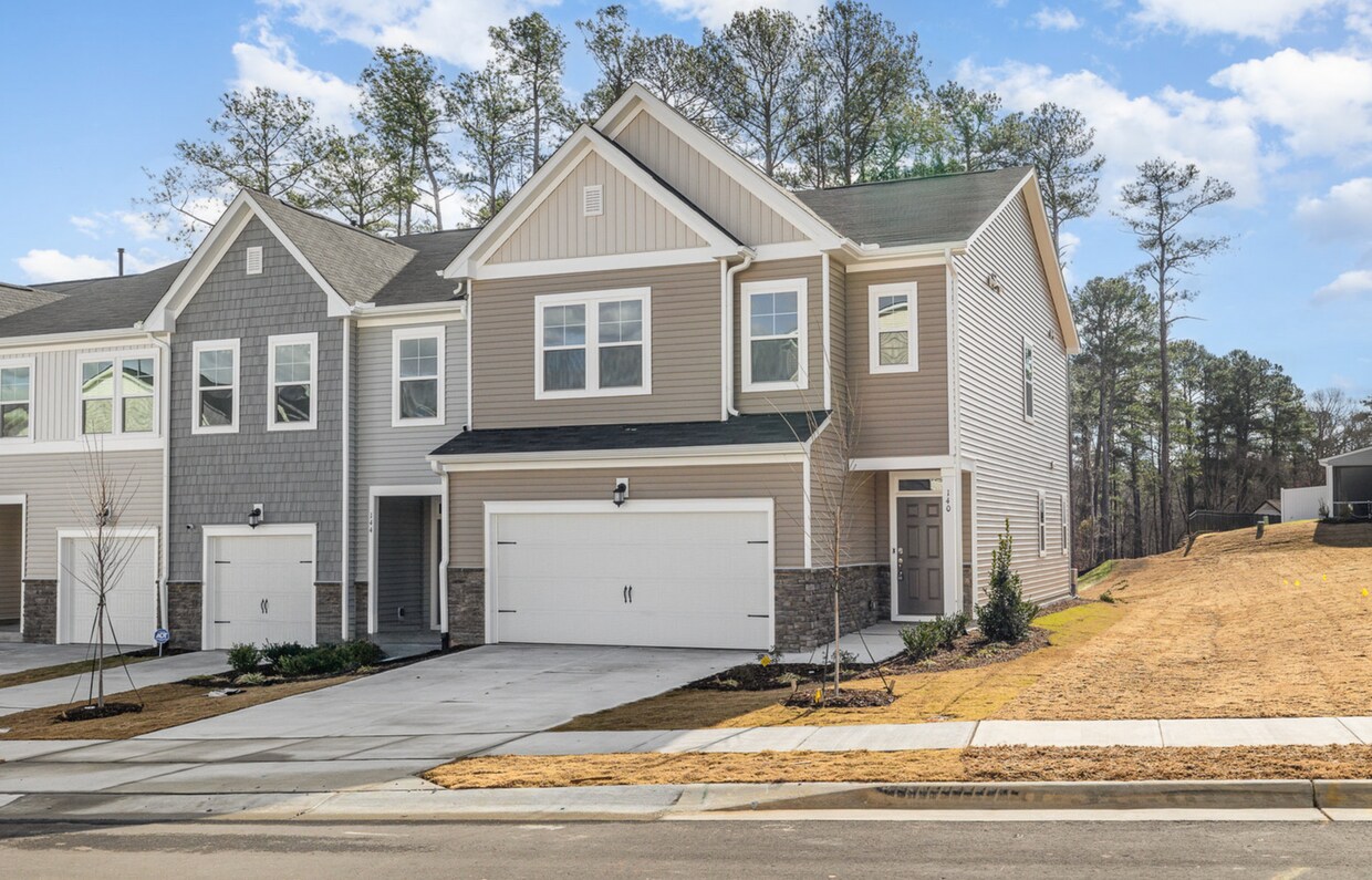 Foto principal - Beautiful New Construction End Unit Townho...
