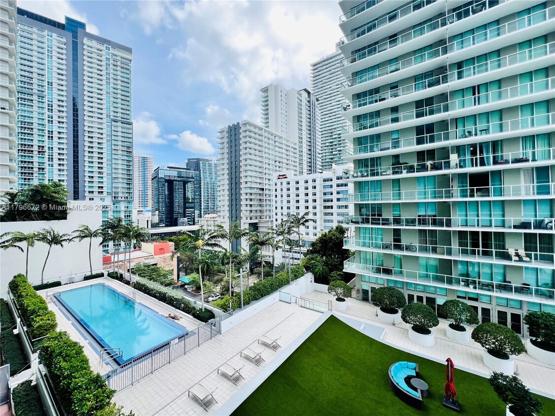 Foto principal - 1111 SW 1st Ave