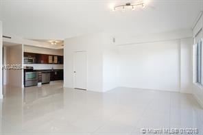 Building Photo - 1 br, 2 bath  - 3250 Grand Ave Ste 504