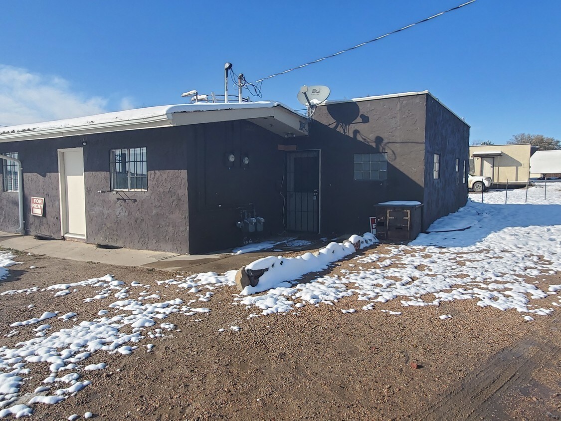 Primary Photo - 610 Dahlia St