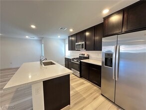 Building Photo - 3625 Cabernet St