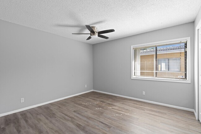 Building Photo - 2601 Riverside Dr