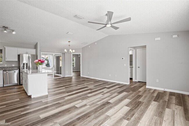 Foto del edificio - 2 br, 2 bath House - 1089 Gennesse Lane