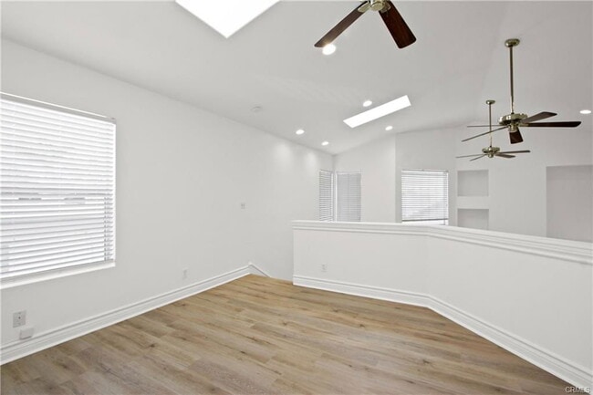 Building Photo - 416 Larkspur Ave