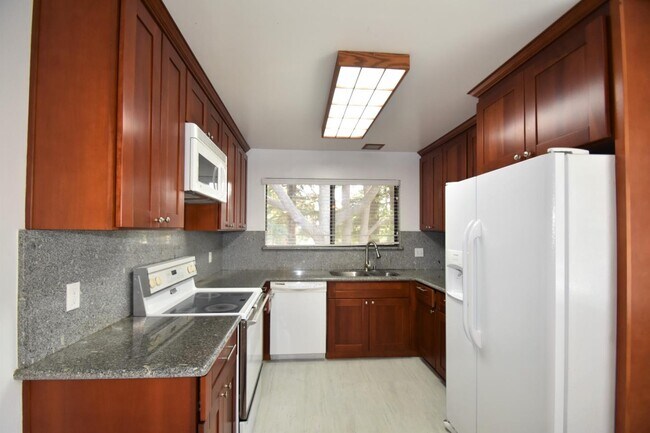 Building Photo - 4022 Rector Common