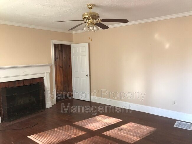 Foto del edificio - 16 Collinson Rd