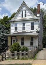 Building Photo - 313 Anthony St