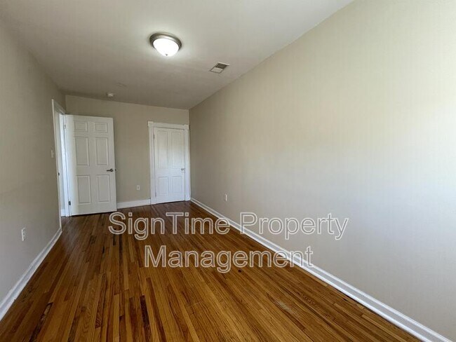 Foto del edificio - 28-30 East Franklin Street - 30-3