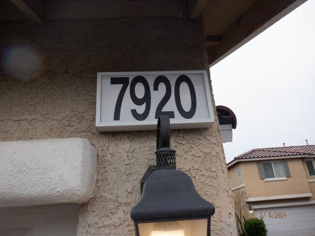 Foto del edificio - 7920 Windhamridge Dr