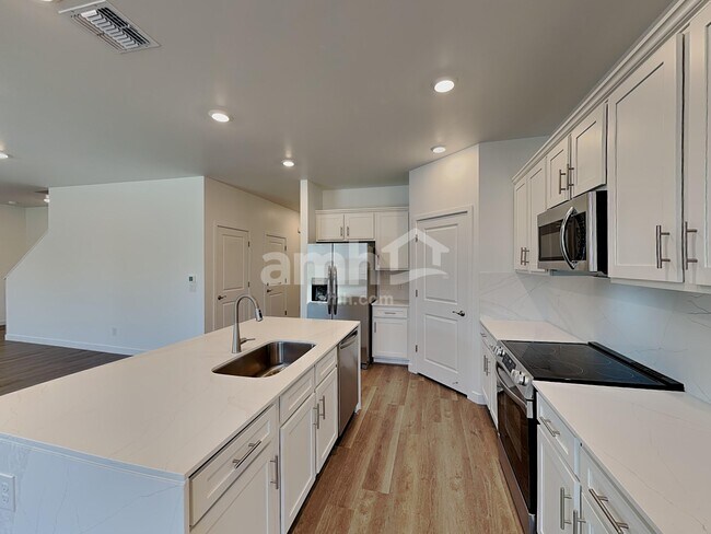 Foto del edificio - 9630 E Friedel Dr