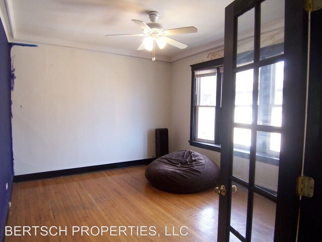 Foto del edificio - 4908 N Glenwood Ave