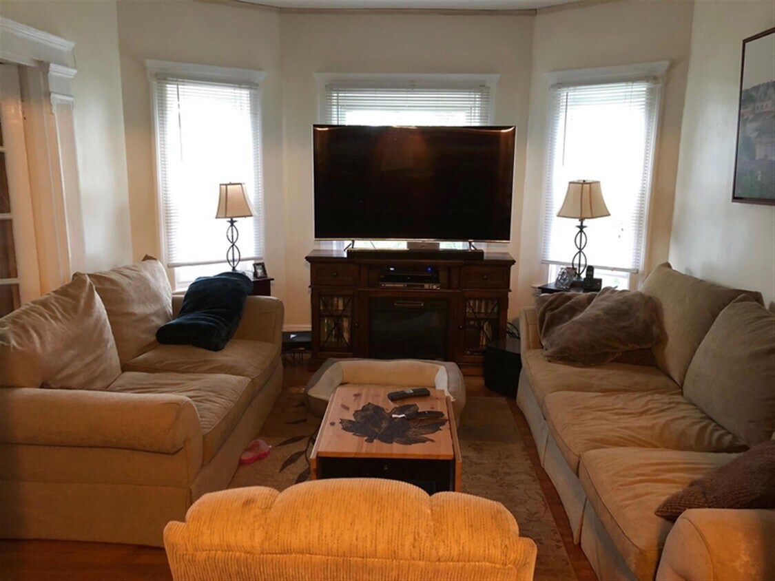 Primary Photo - 265 Boston Ave