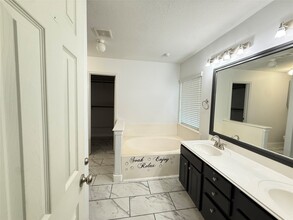 Building Photo - 20034 Silver Rock Dr