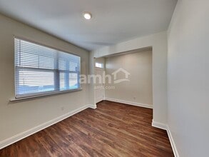 Building Photo - 2068 Williamshire Ln