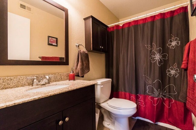 Foto del edificio - 255 Reflections Dr