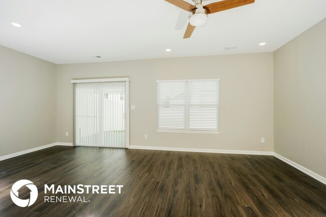 Building Photo - 2048 Hoosier Way