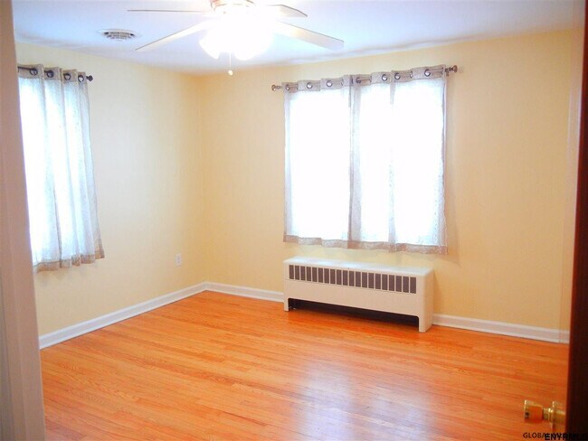 Building Photo - 126 NY-146