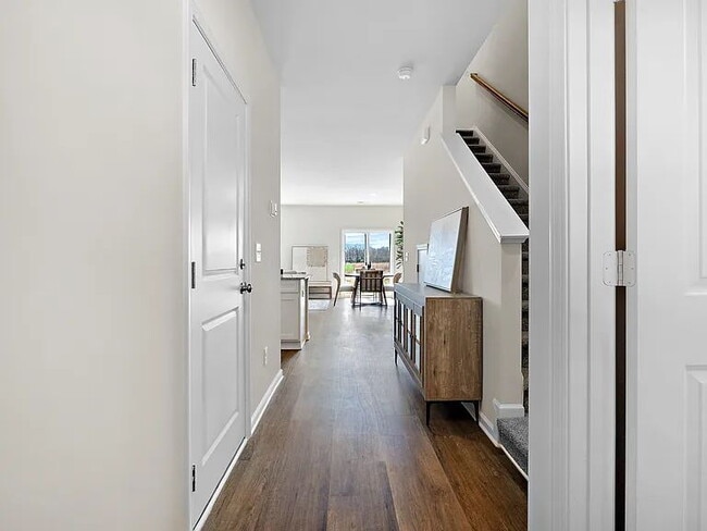 Foto del edificio - Now Available! New Construction!