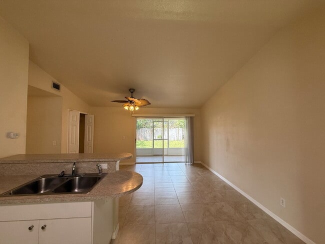 Foto del edificio - Charming 2 bedroom, 2 bathroom in Melbourne!