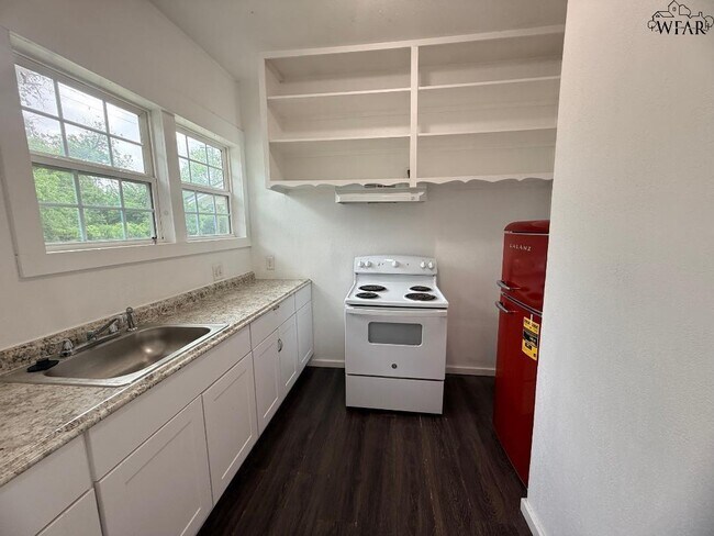 Building Photo - 1301 Taylor St