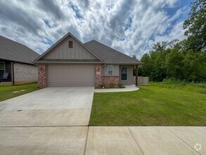 Building Photo - 205 Lindsey Ln