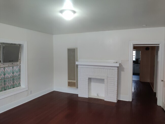 Foto del edificio - 2427 Hazard St