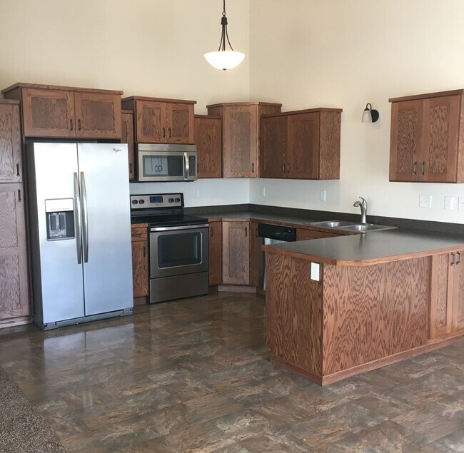 Foto del edificio - 3 Bed 3 Bath Twin Home