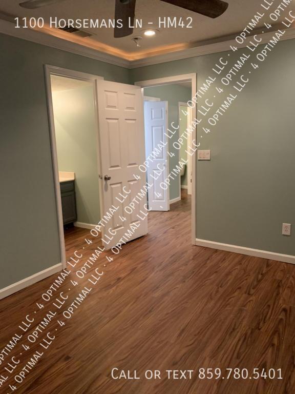 Foto del edificio - 1100 Horsemans Ln